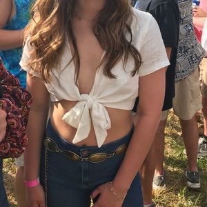 Summery tie front top!